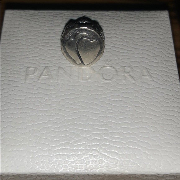 Pandora birthday cake charm - Picture 4 of 4